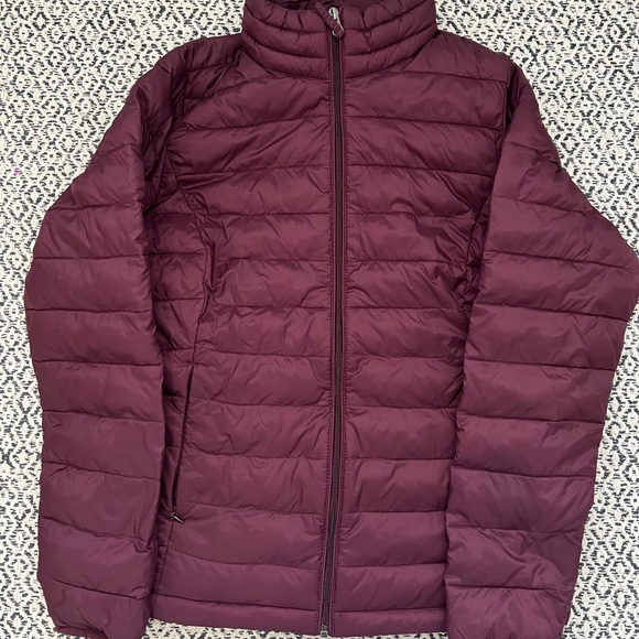 Amazon Essentials Women's, Red/Burgundy Lightweight, Long-Sleeve, Medium - Picture 3 of 9